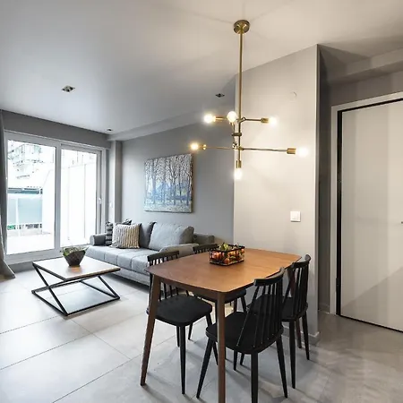 Big Apple, Nilie Hospitality Mgmt Apartman
