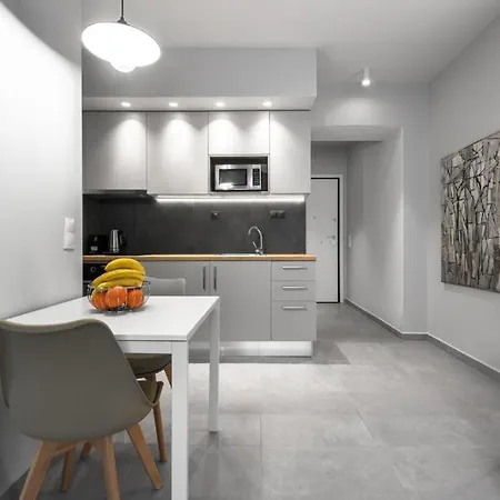 Big Apple, Nilie Hospitality Mgmt سالونيك