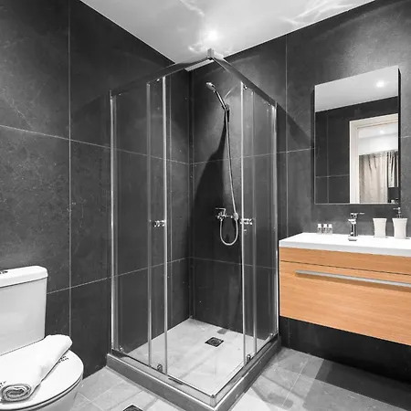 Big Apple, Nilie Hospitality Mgmt