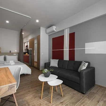 Big Apple, Nilie Hospitality Mgmt سالونيك