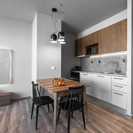 Big Apple, Nilie Hospitality Mgmt Apartament