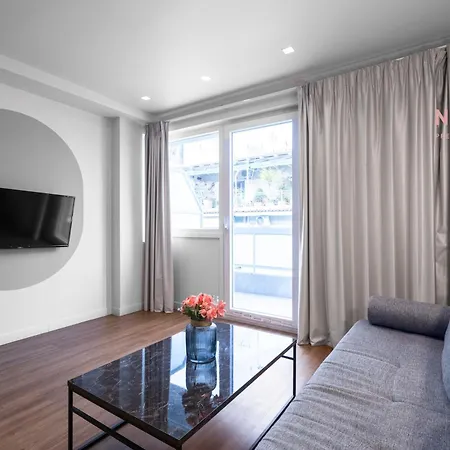 Big Apple, Nilie Hospitality Mgmt *