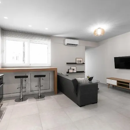 Big Apple, Nilie Hospitality Mgmt Apartment