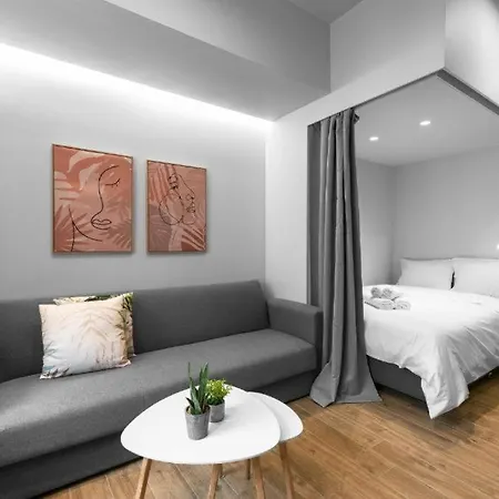 Big Apple, Nilie Hospitality Mgmt Апартаменты